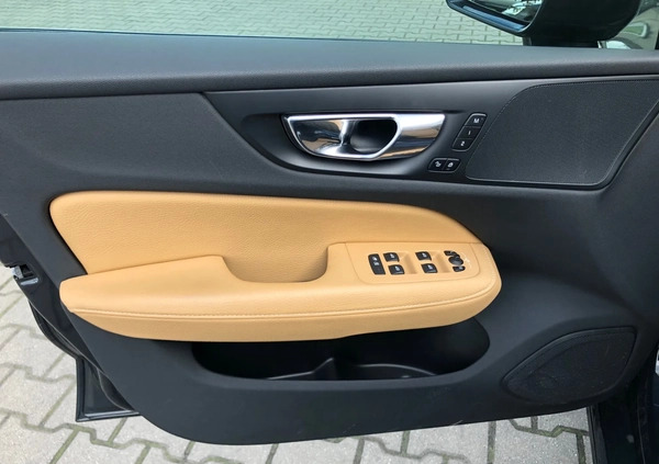 Volvo V60 cena 128500 przebieg: 49000, rok produkcji 2019 z Wyszków małe 781